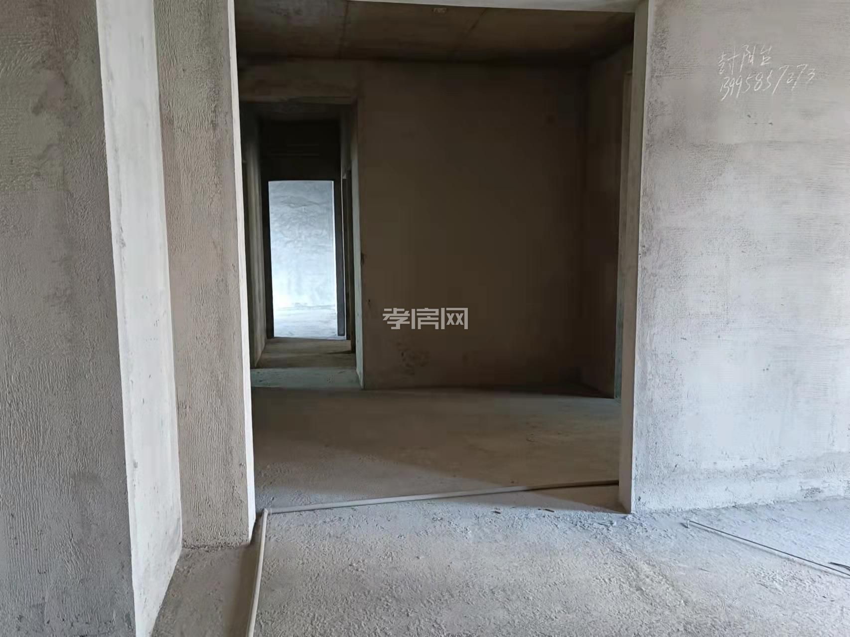 環(huán)川公園旁123平毛坯房