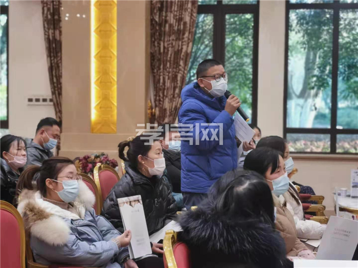 城市中央廣場(chǎng)