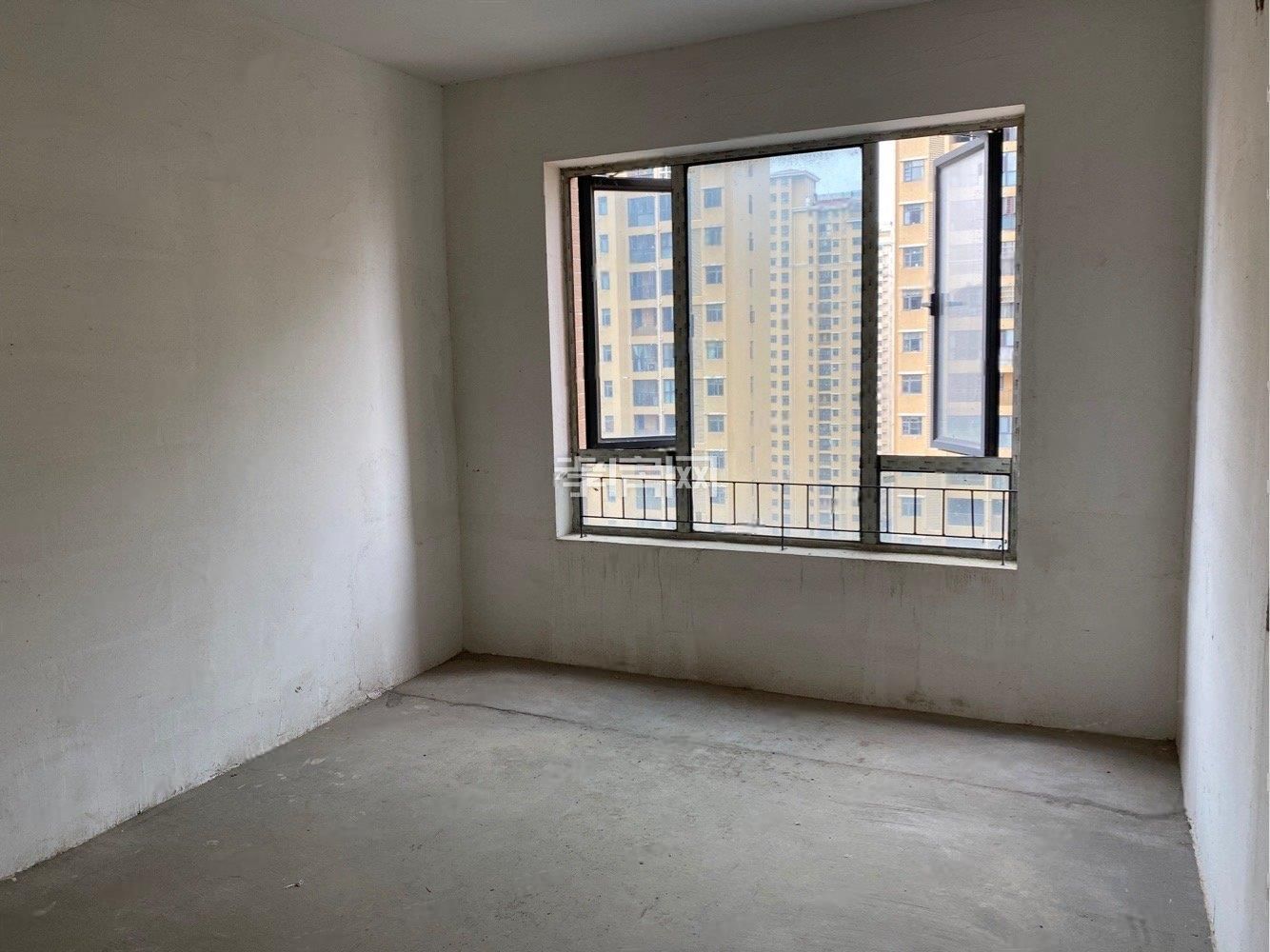 中建國(guó)際中園尚都104平三房南北通透樓層好采光好澴川 