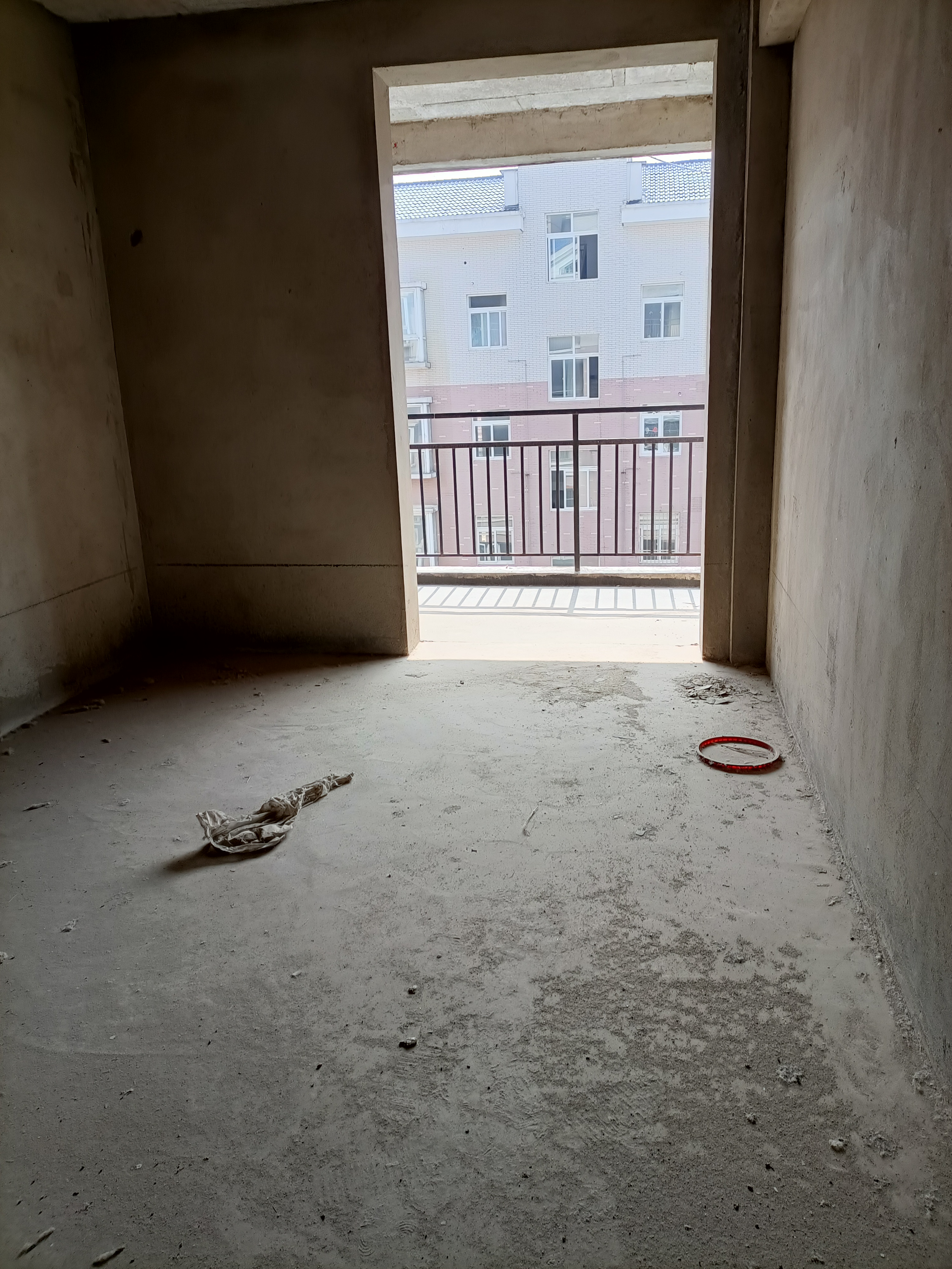 淮川 ，隆中鑫城，南北通透三房，有鑰匙，預(yù)約看房