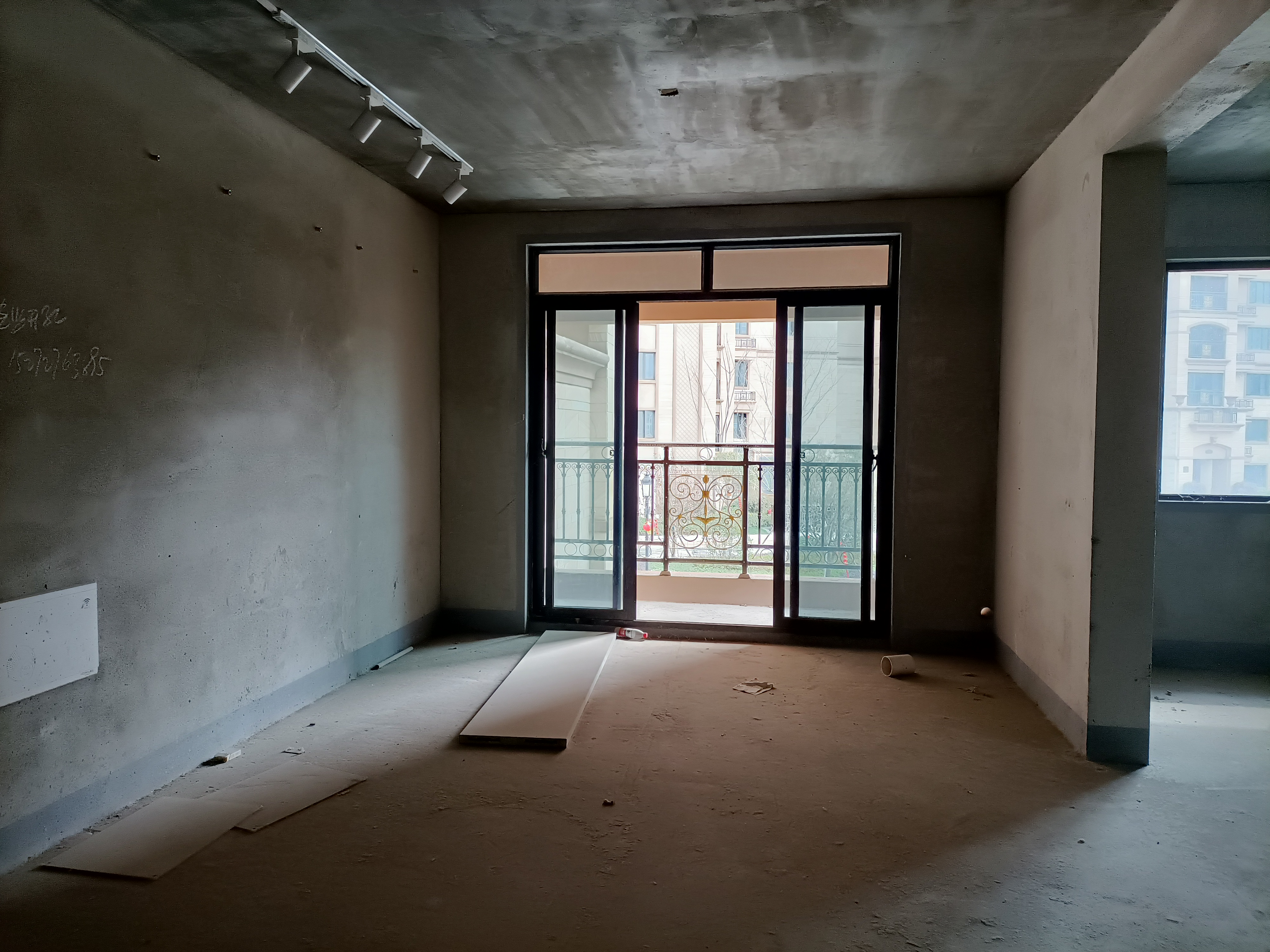 萬達(dá)商圈，黃香路 ，鼎觀世界二期，95平米好戶型