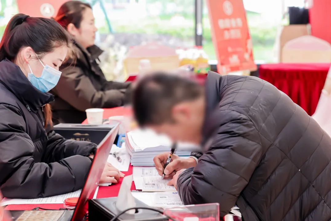 碧桂園在孝感三盤(pán)同日交付373套