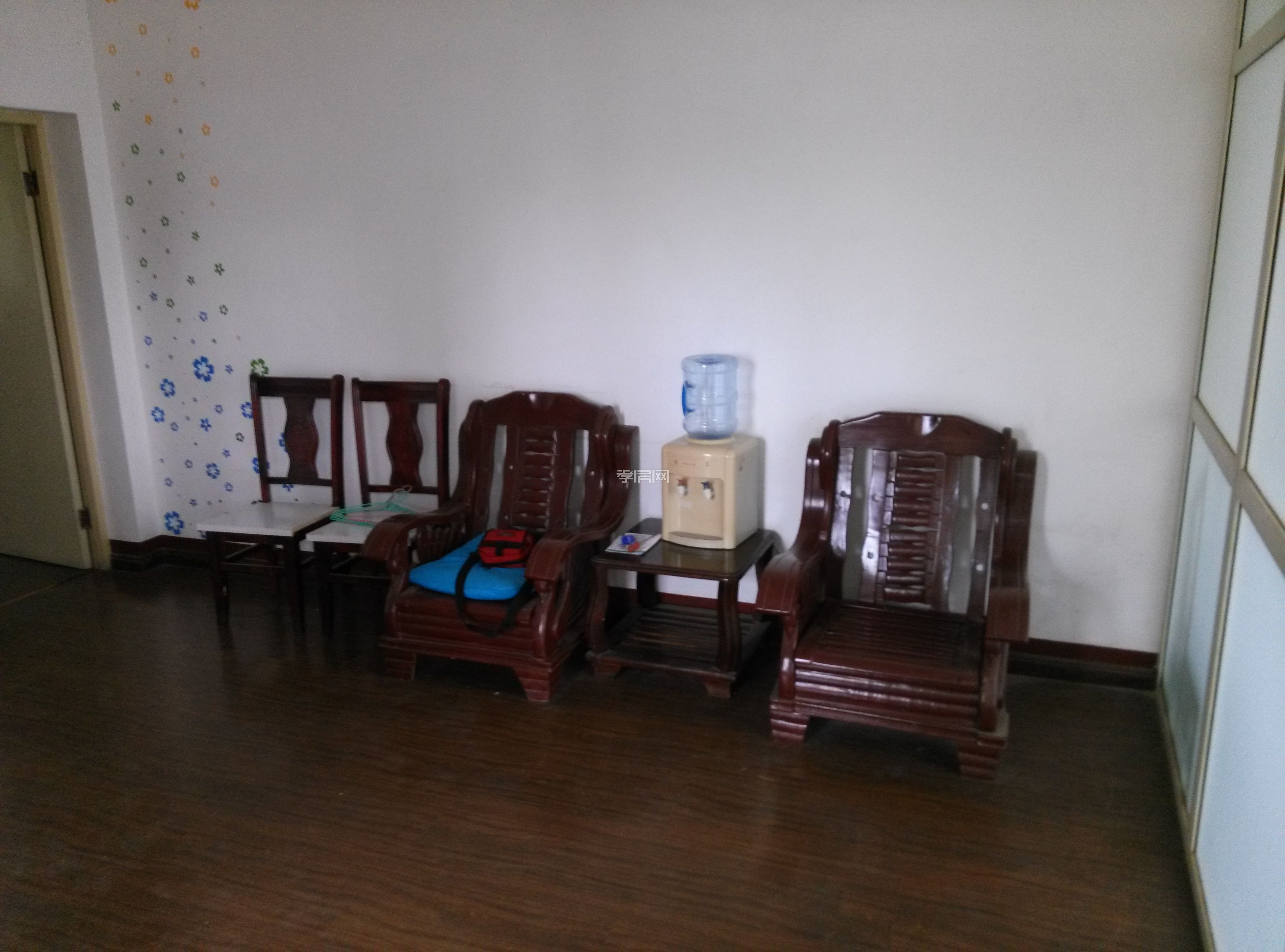 北京一路孝感曬書(shū)臺(tái)旁熊咀小區(qū)