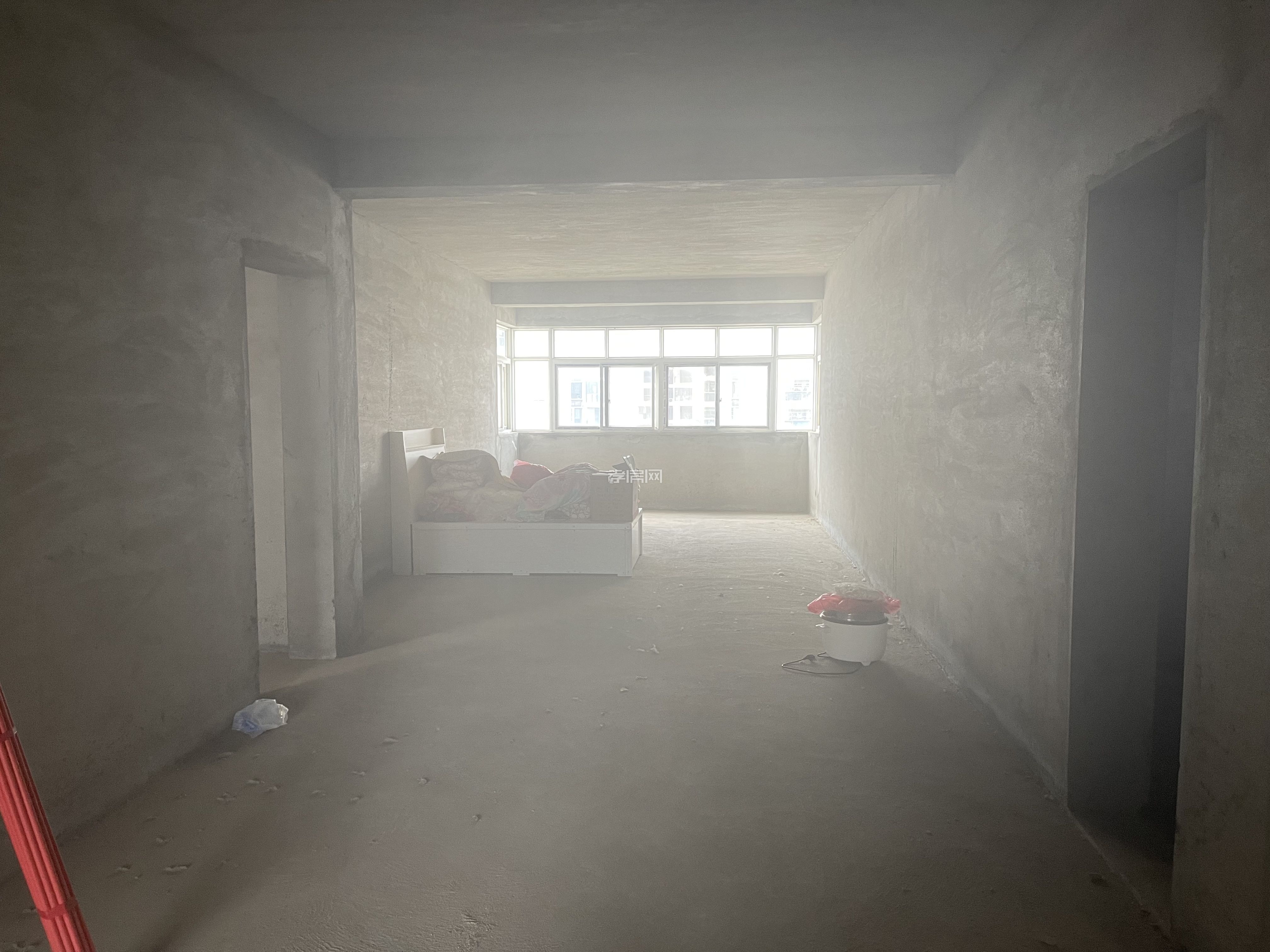 黃琪大廈7樓明年按電梯，價格 對面就是嚴橋 和銀泰城后面是丹陽中學