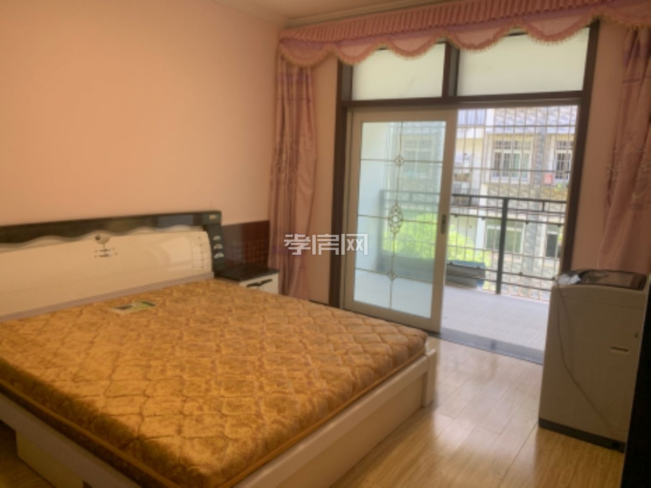 急售北辰花園兩室兩廳中層步梯好房！101.5平42萬(wàn)