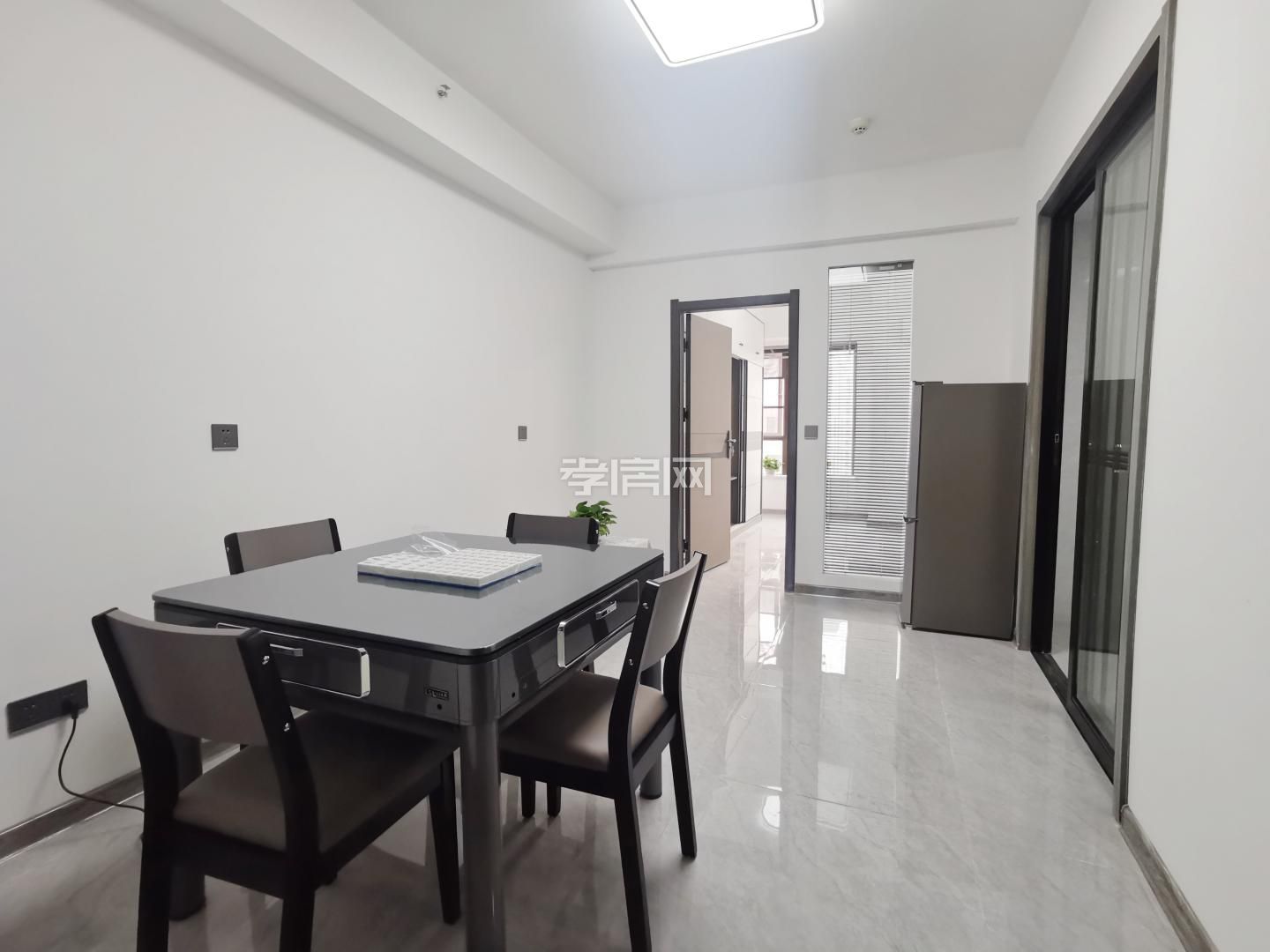 吾悅廣場紅星美凱龍旁周邊市政府一醫(yī)院圖書館公園城市中央廣場譽(yù)峰