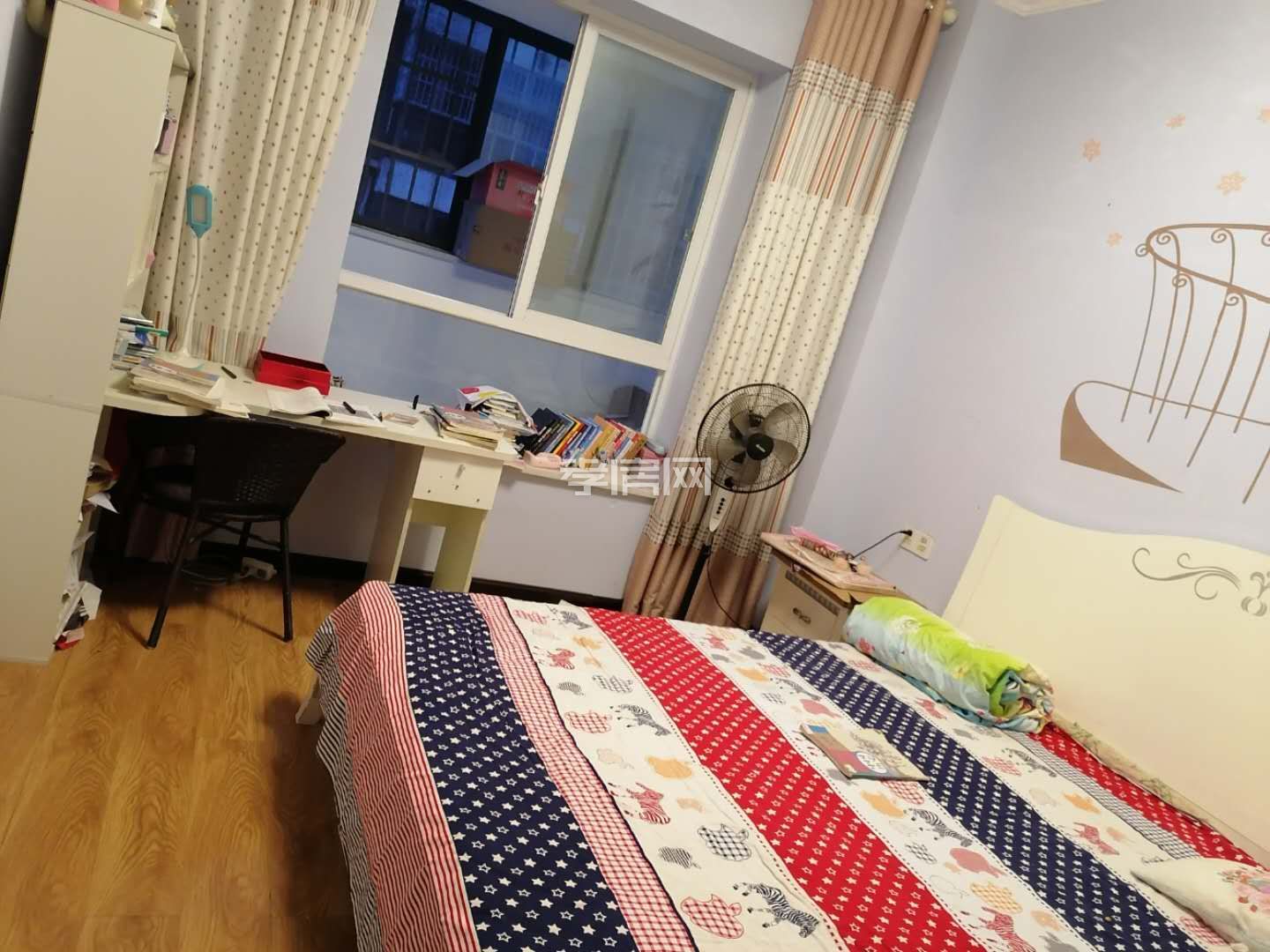 坐北朝南，戶型好，送70平方米露臺