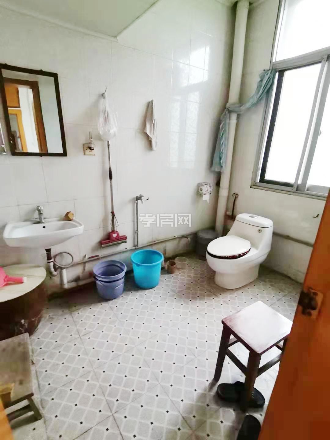 實(shí)小文昌機(jī)關(guān)幼兒園三 房人民廣場旁市委大院對面