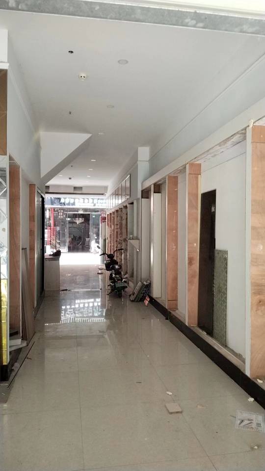 南方國際建材城B區(qū)商鋪出售