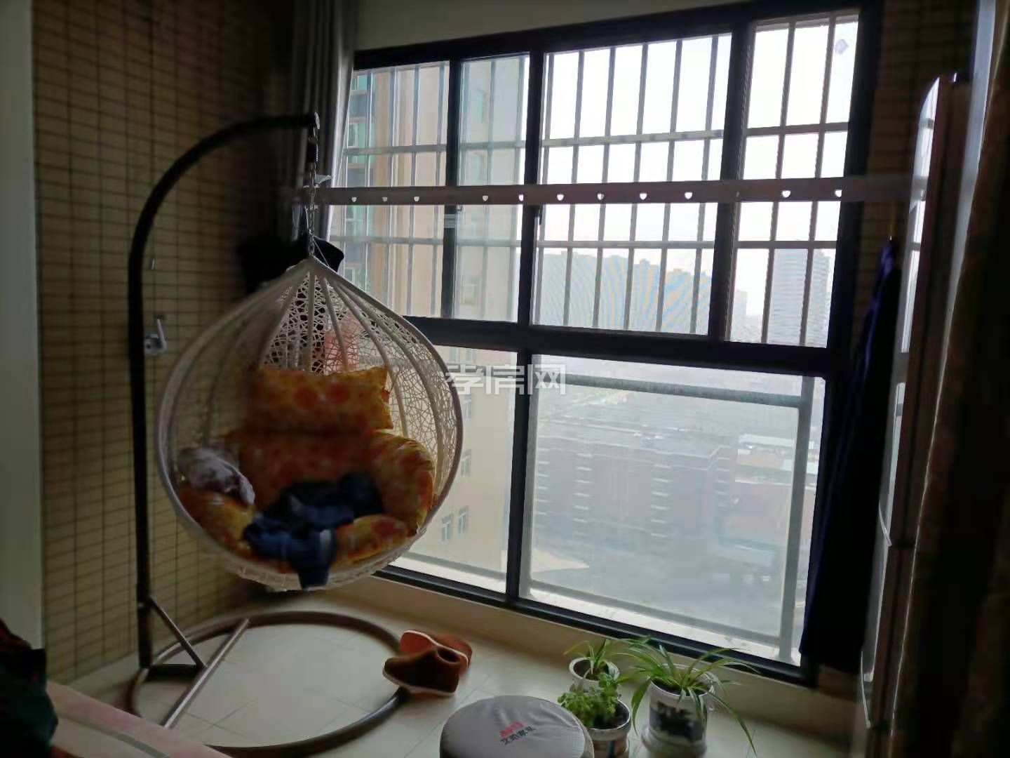 萬達星河天街精裝三房中間樓層