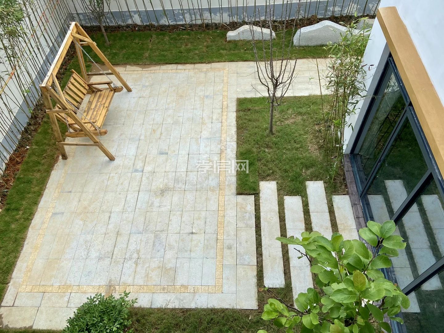 不限購別墅 付37萬起滿足你的別墅夢贈送100平+24平露臺