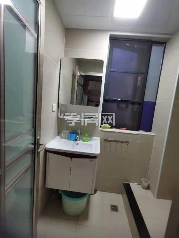 黃香對(duì)面中都巴黎城一期中間好樓層位置