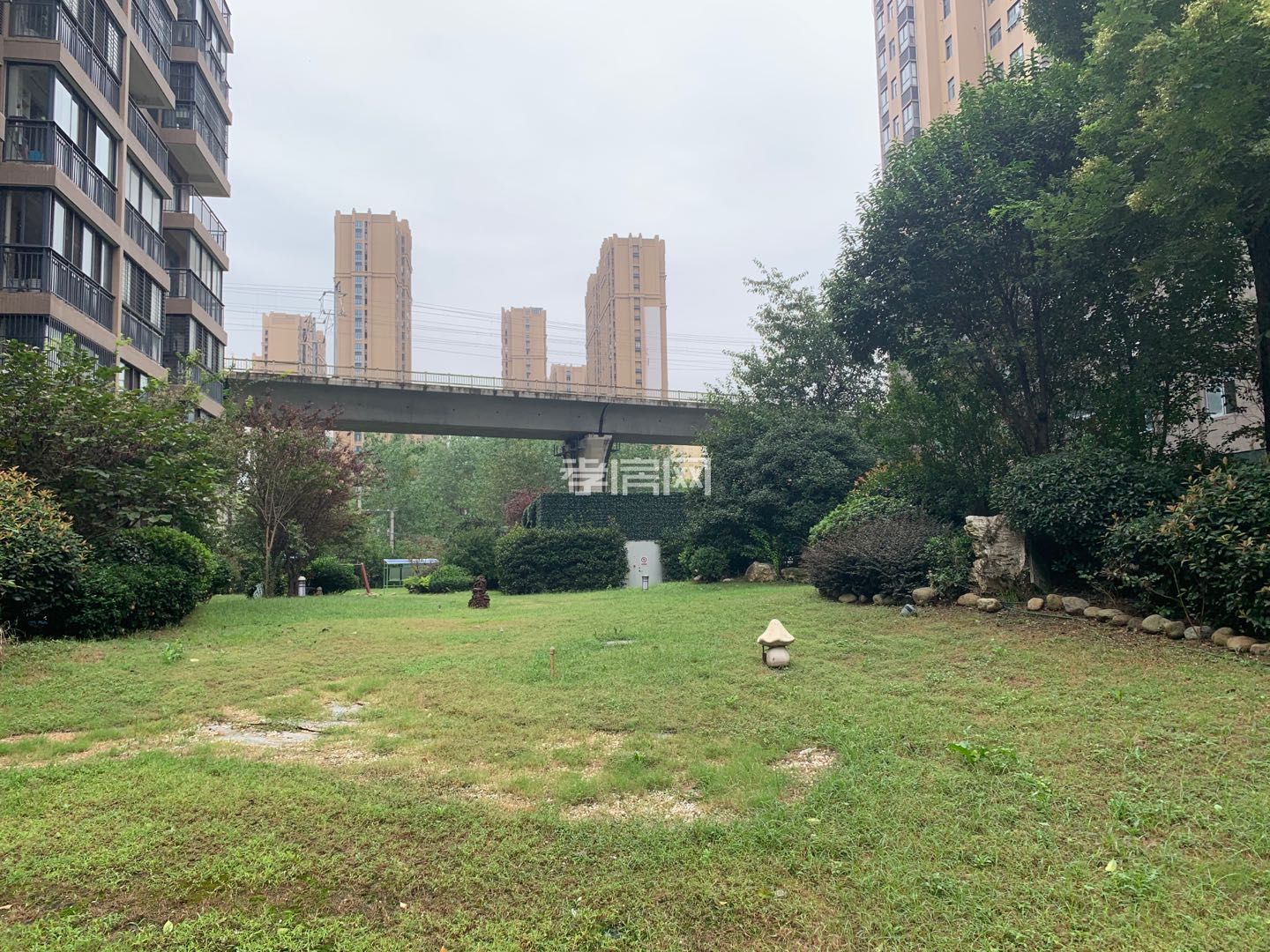 民邦槐蔭東岸三房兩廳兩衛(wèi)全朝南