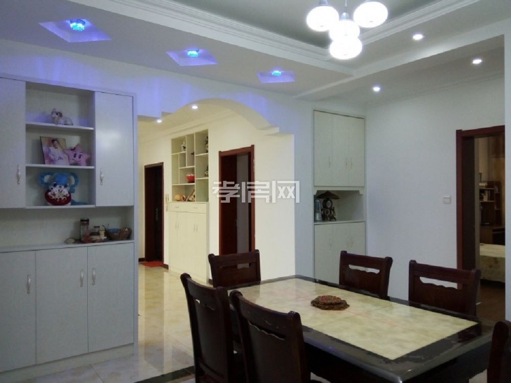 北京一路鳳凰雅苑小區(qū)鄰校商品房（滿五weiyi）