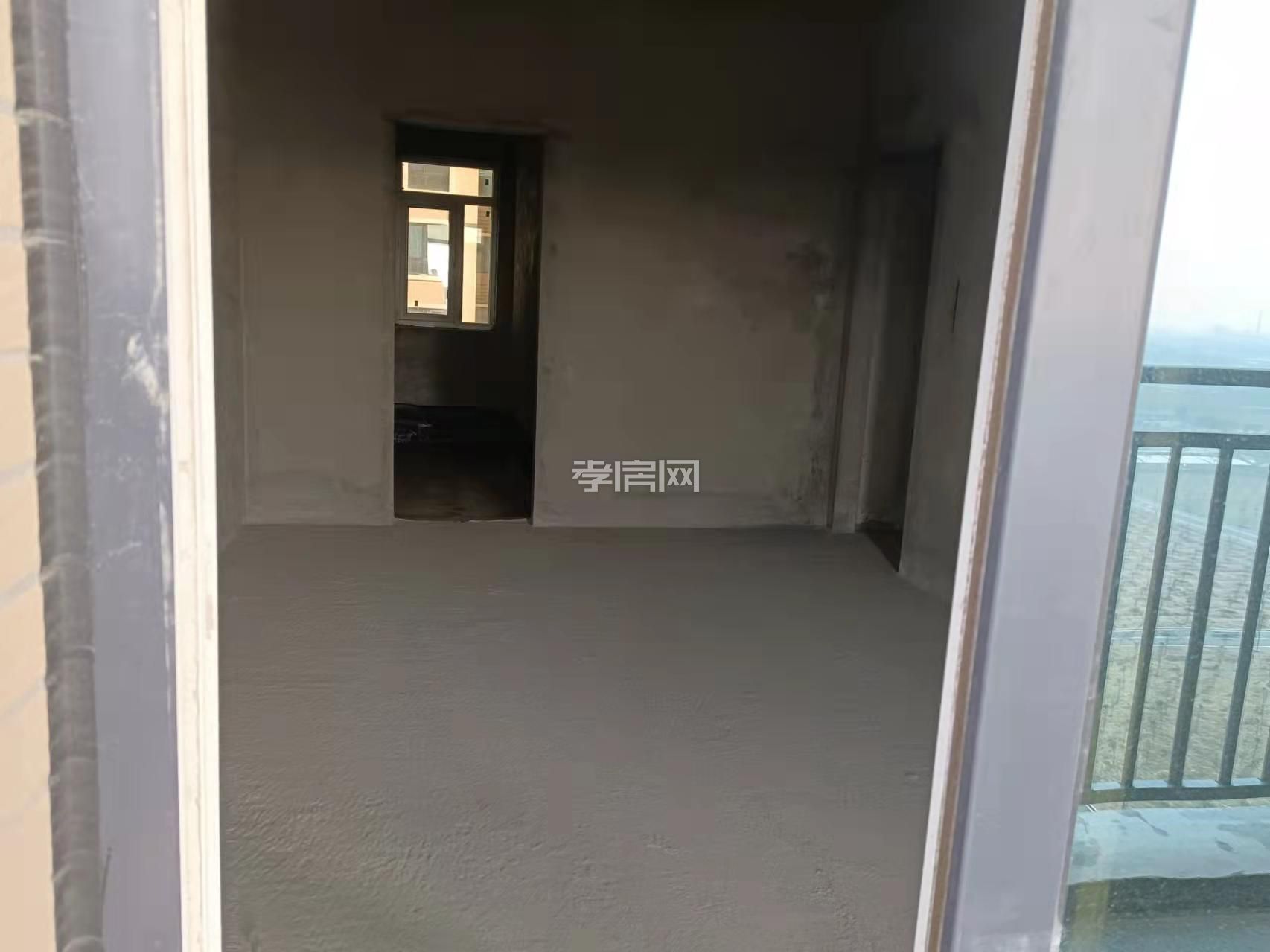 環(huán)川公園旁123平毛坯房