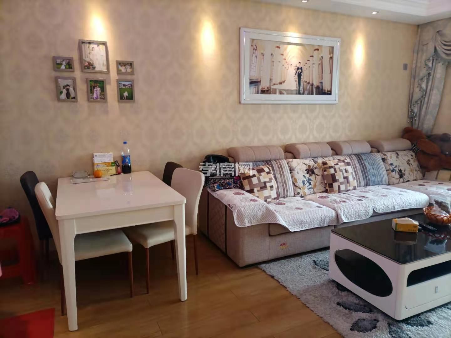 萬達星河天街精裝三房中間樓層