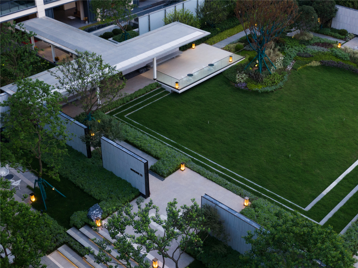 鴻基金色年華示范區(qū)實景