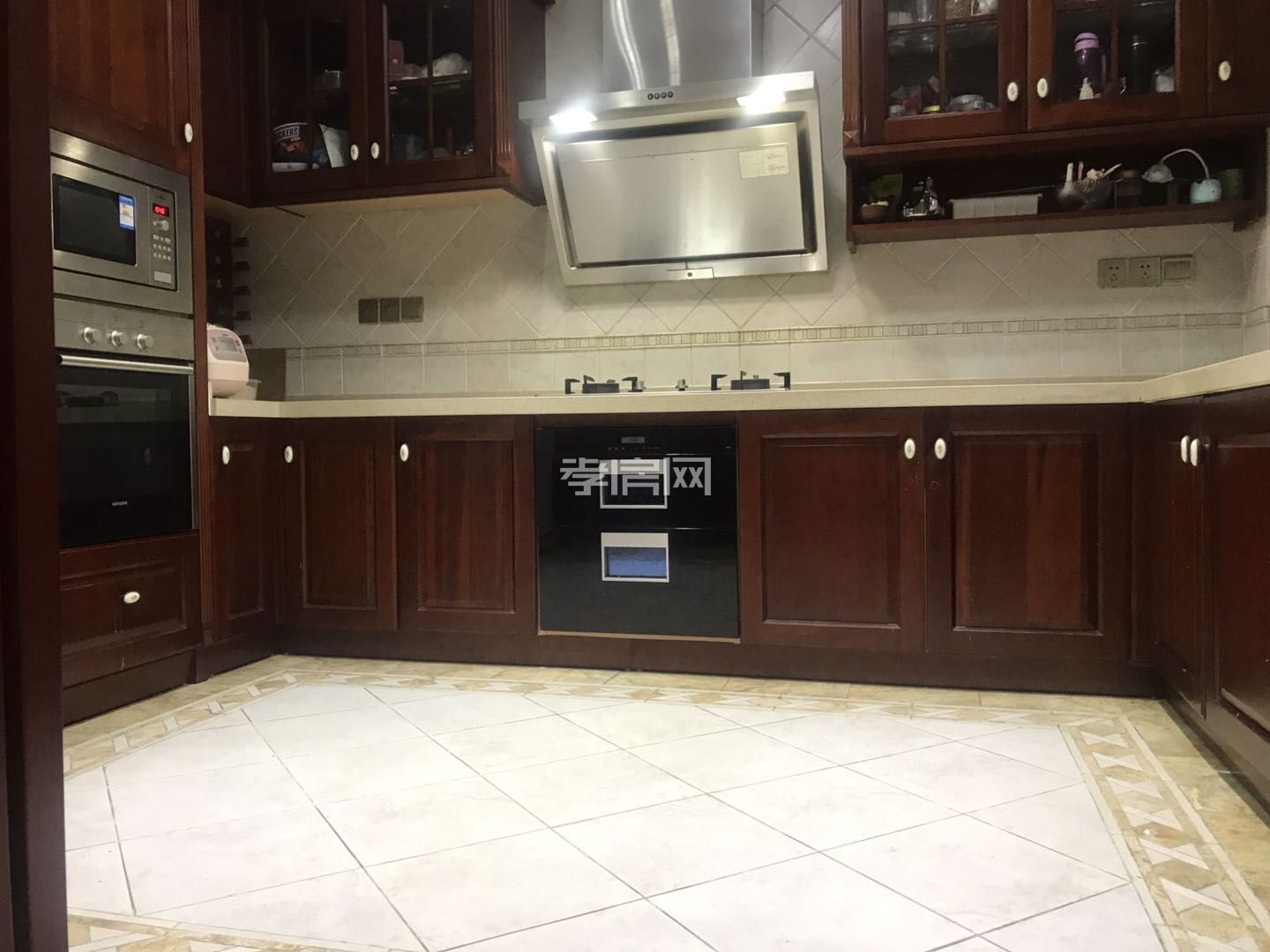 乾坤豪府268平米滿五 大面積中間樓層 裝修房急售