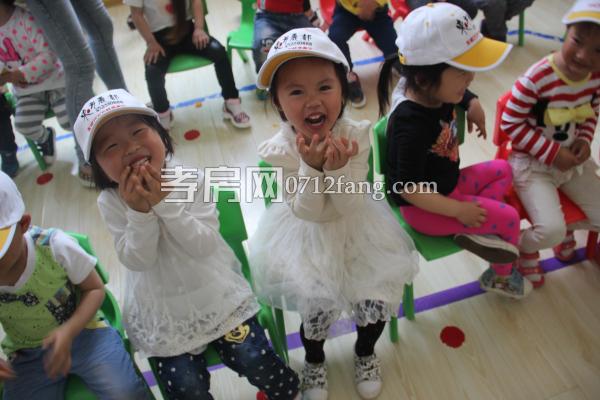 東方麗都幼兒園送帽子