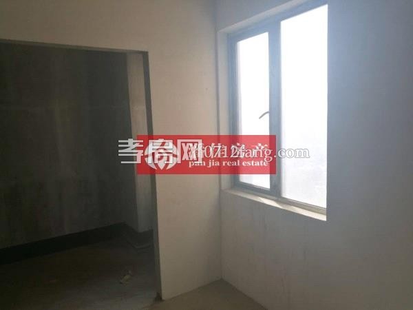 【潘佳房產(chǎn)推薦】灣流匯中間樓層110平米毛坯90萬(wàn)