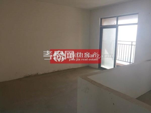 【潘佳房產(chǎn)推薦】灣流匯中間樓層110平米毛坯90萬(wàn)