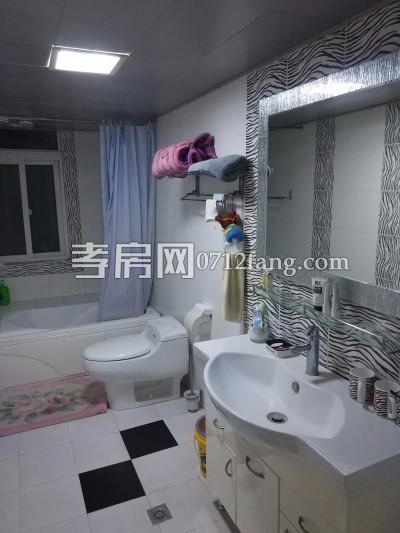 長征路民生嘉園出租，精裝修，拎包入住