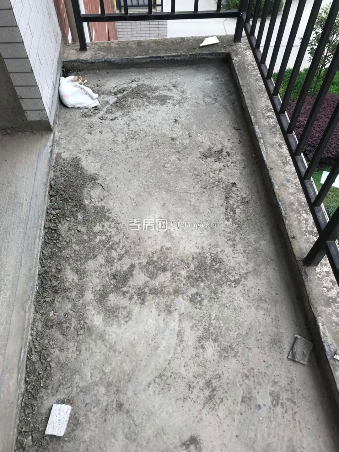 三軍帥府三房，好樓層南北通透，好采光。有證