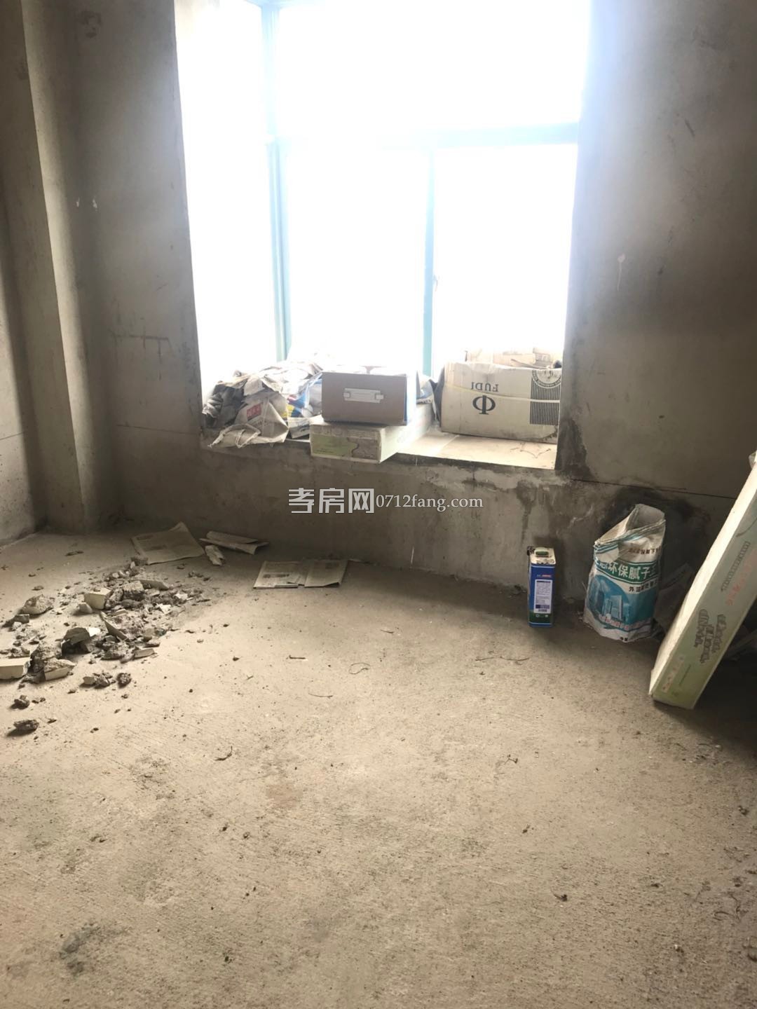 北京路金源花園145平4室2廳2衛(wèi)雙陽(yáng)臺(tái)南北通透采光好急售85萬(wàn)