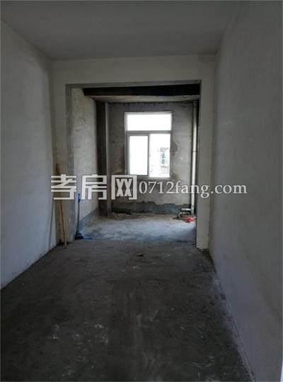 陽(yáng)光美苑500米房子便宜賣(mài)