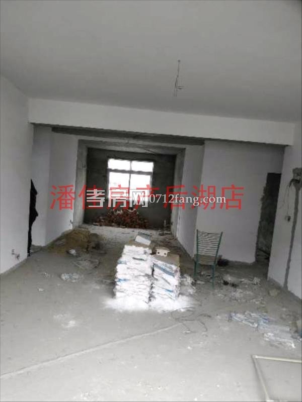 滿二掛口有證出讓地2室2廳1衛(wèi)毛坯111平2600元一平4樓