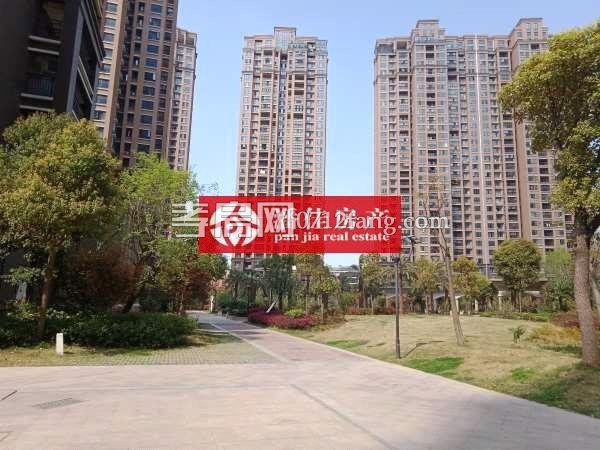 【潘佳房產(chǎn)推薦】【滿五 蔚藍(lán)新都129.64平米精裝南北通透】