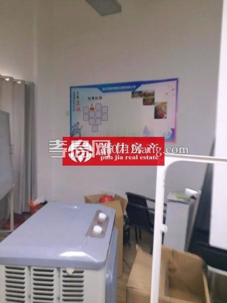 【潘佳房產(chǎn)推薦】【滿二翡翠名都1期107平米1樓簡裝62萬】