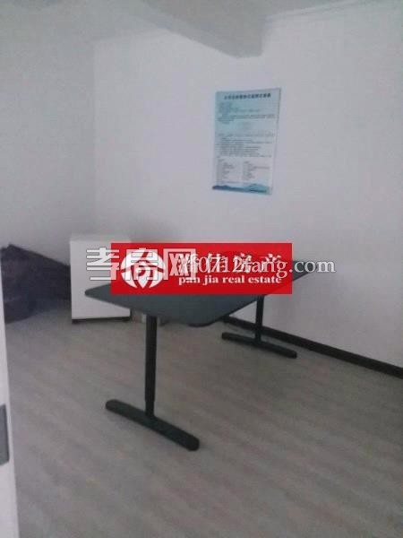 【潘佳房產(chǎn)推薦】【滿二翡翠名都1期107平米1樓簡裝62萬】