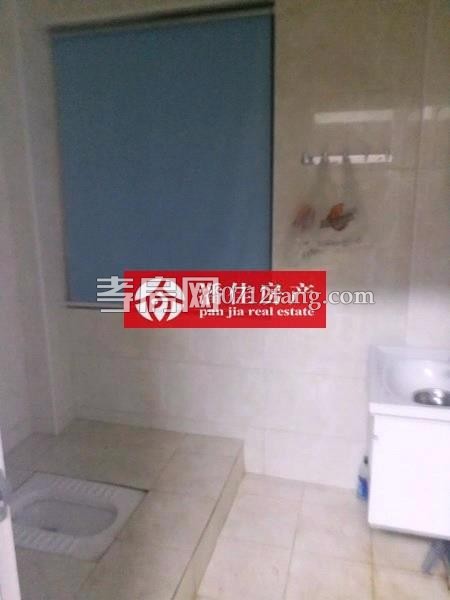 【潘佳房產(chǎn)推薦】【滿二翡翠名都1期107平米1樓簡裝62萬】