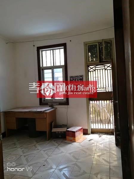 八里街簡單裝修2/6樓3室30萬