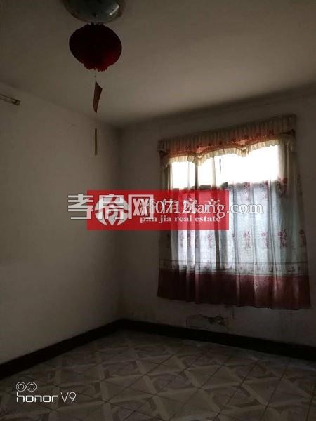 八里街簡單裝修2/6樓3室30萬