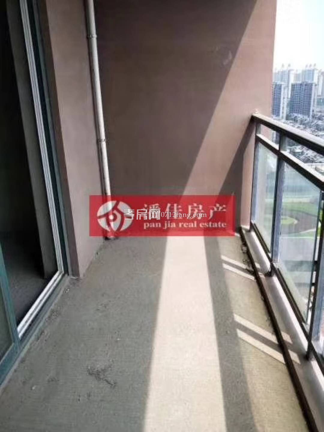 滿兩年濱湖天地蘭苑4室2廳2衛(wèi)2陽臺南北通透采光好