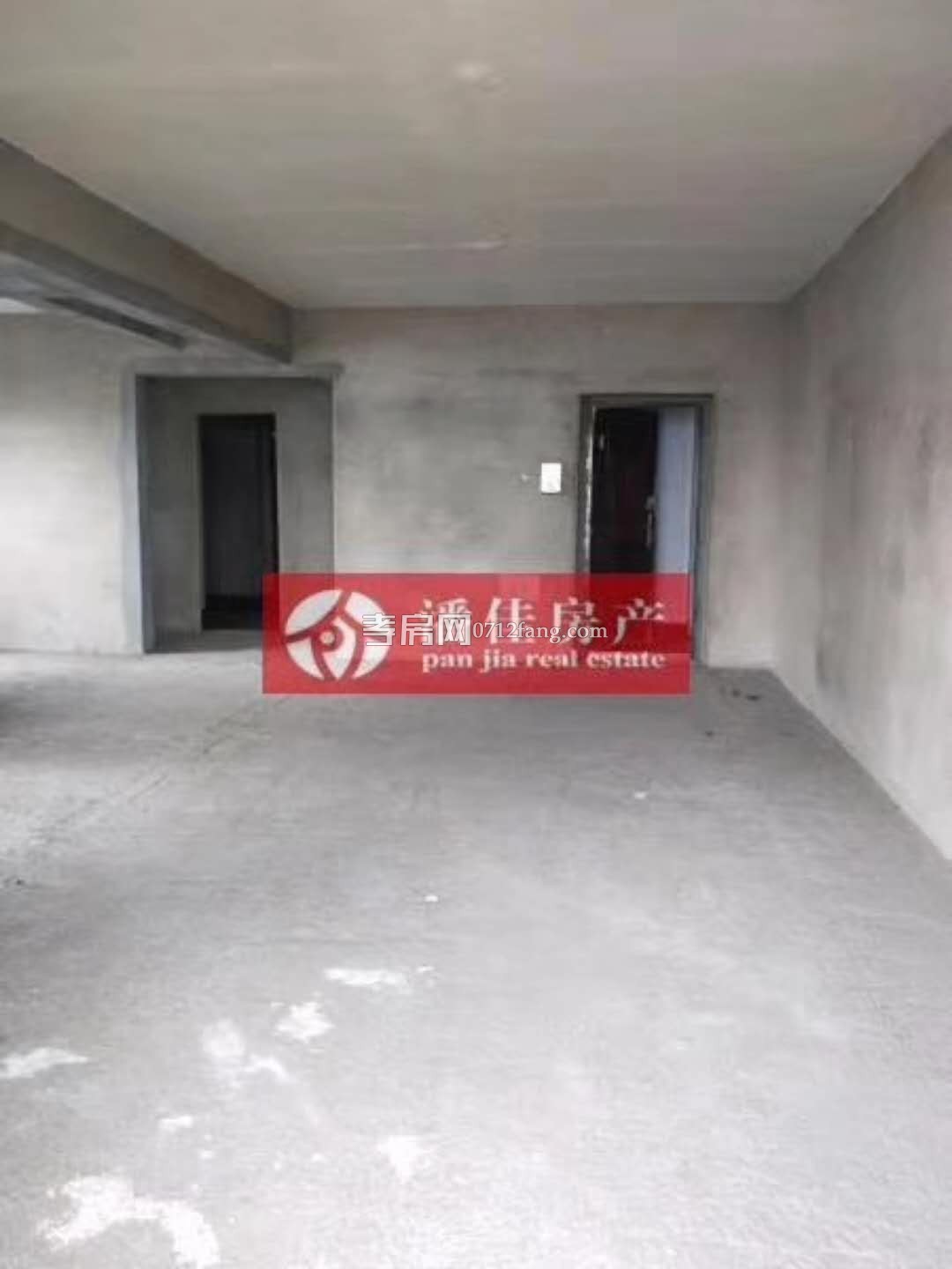 滿兩年濱湖天地蘭苑4室2廳2衛(wèi)2陽臺南北通透采光好