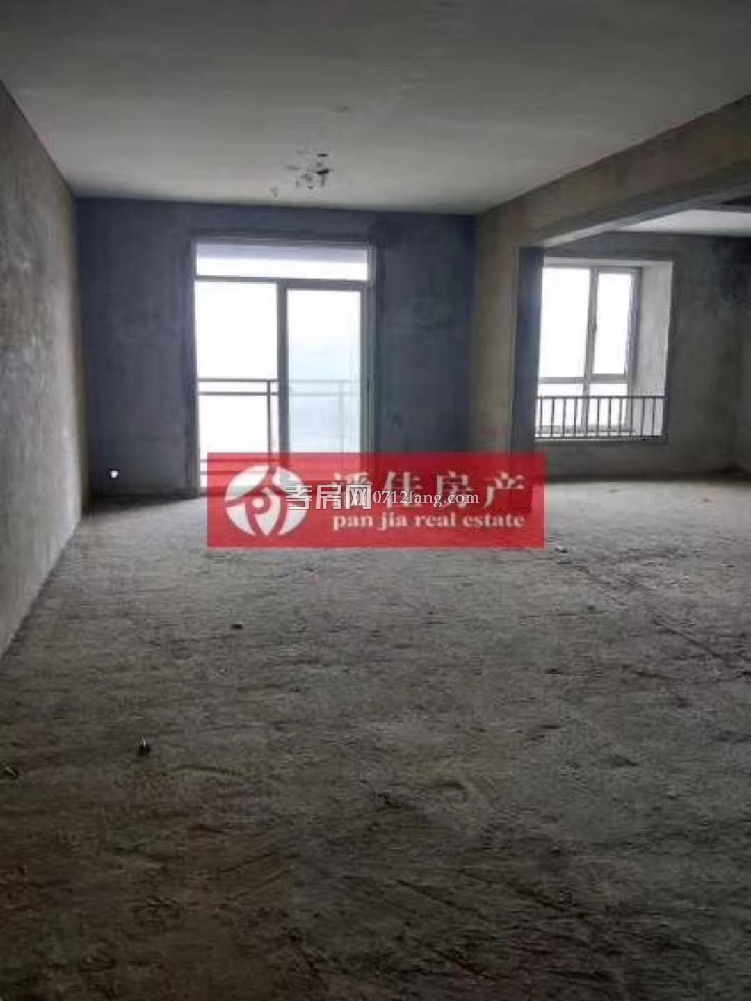 滿兩年濱湖天地蘭苑4室2廳2衛(wèi)2陽臺南北通透采光好