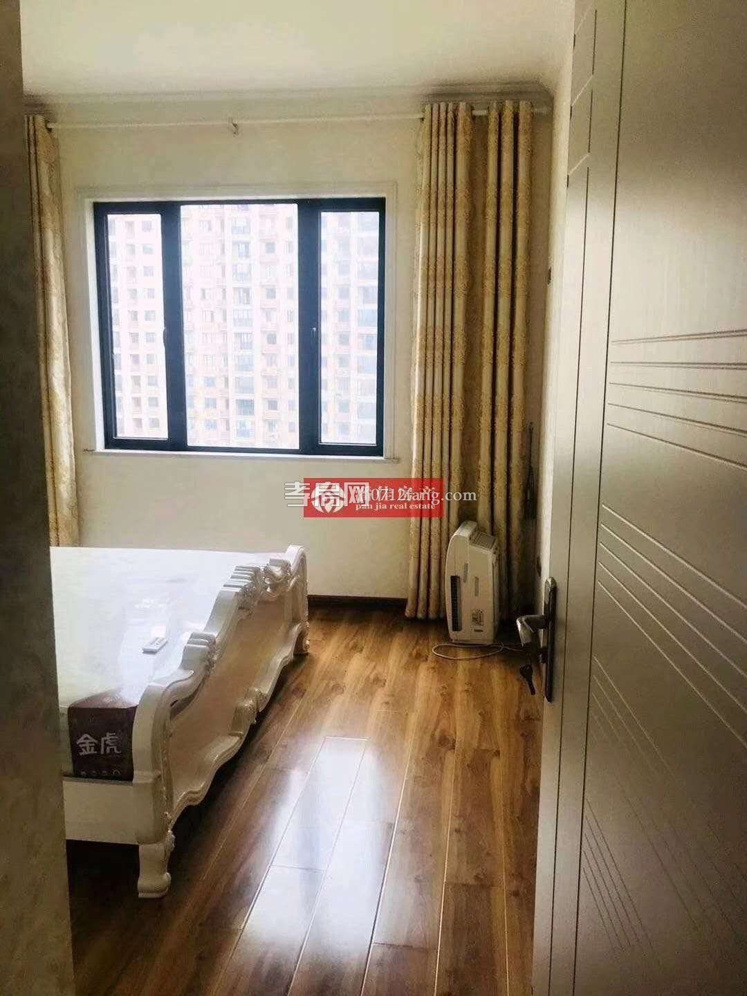 鼎觀世界3室2廳1衛(wèi)98平精裝修準(zhǔn)新房中間樓層