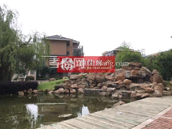 中建國(guó)際花園一期86平米2室2廳1衛(wèi)毛坯房70萬(wàn)