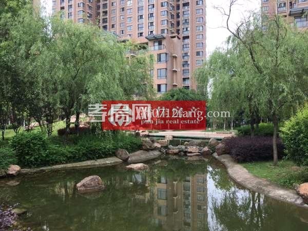 中建國(guó)際花園一期86平米2室2廳1衛(wèi)毛坯房70萬(wàn)