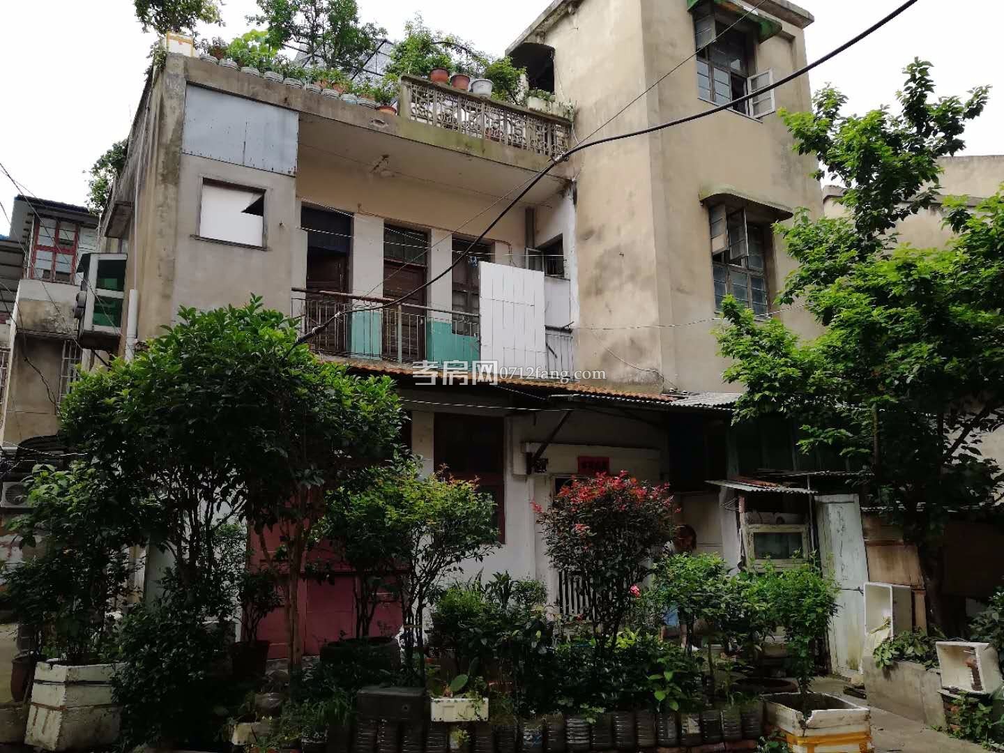 2層獨(dú)棟帶小院私房，地處北門(mén)口大天橋200米處商業(yè)繁華地段