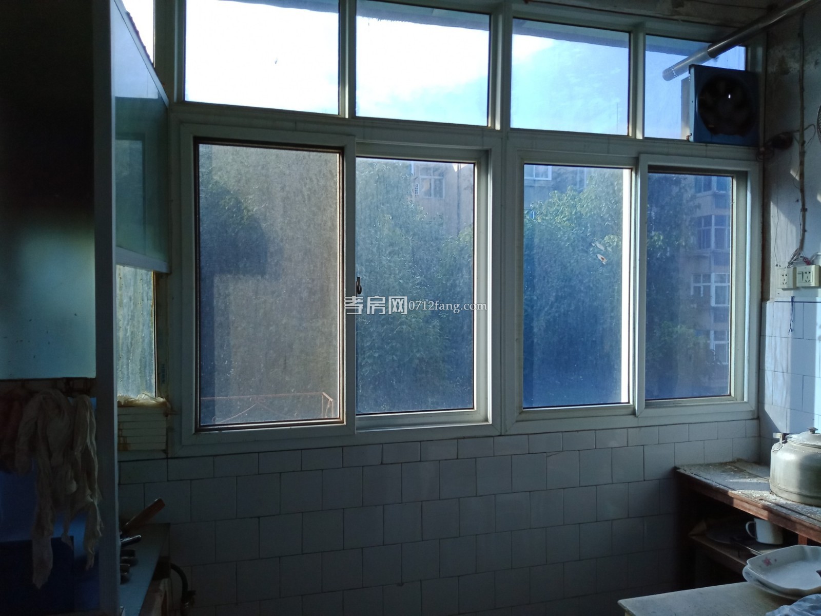 D1036乾坤陽(yáng)光3/2/2中裝4/6證滿二134平米118萬(wàn)