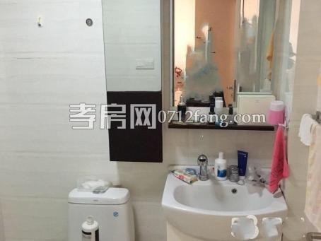 F176宇濟(jì)濱湖天地竹苑4/2/2精裝139平米20/27兩證滿二帶車庫成交價(jià)136萬