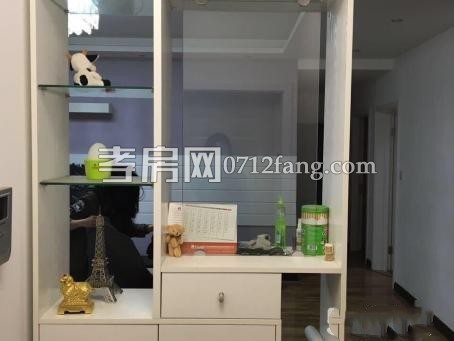 F176宇濟(jì)濱湖天地竹苑4/2/2精裝139平米20/27兩證滿二帶車庫成交價(jià)136萬