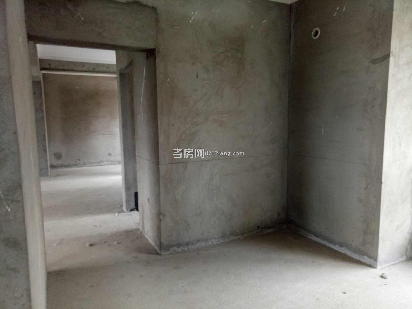 E50賽達康城三室二廳二衛(wèi)11/32樓毛坯面積121平米不動產(chǎn)證售價：85萬