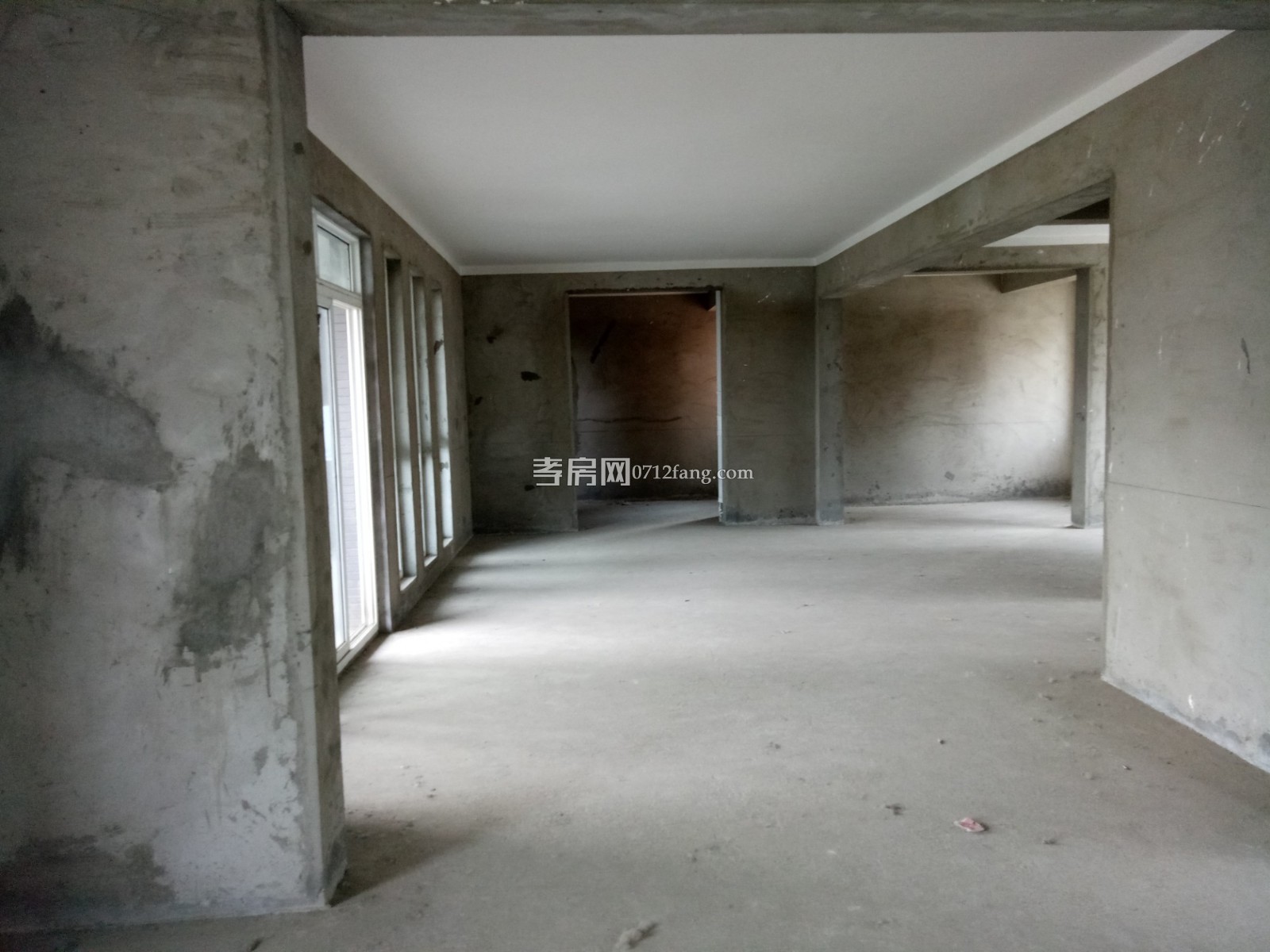 E50賽達康城三室二廳二衛(wèi)11/32樓毛坯面積121平米不動產(chǎn)證售價：85萬