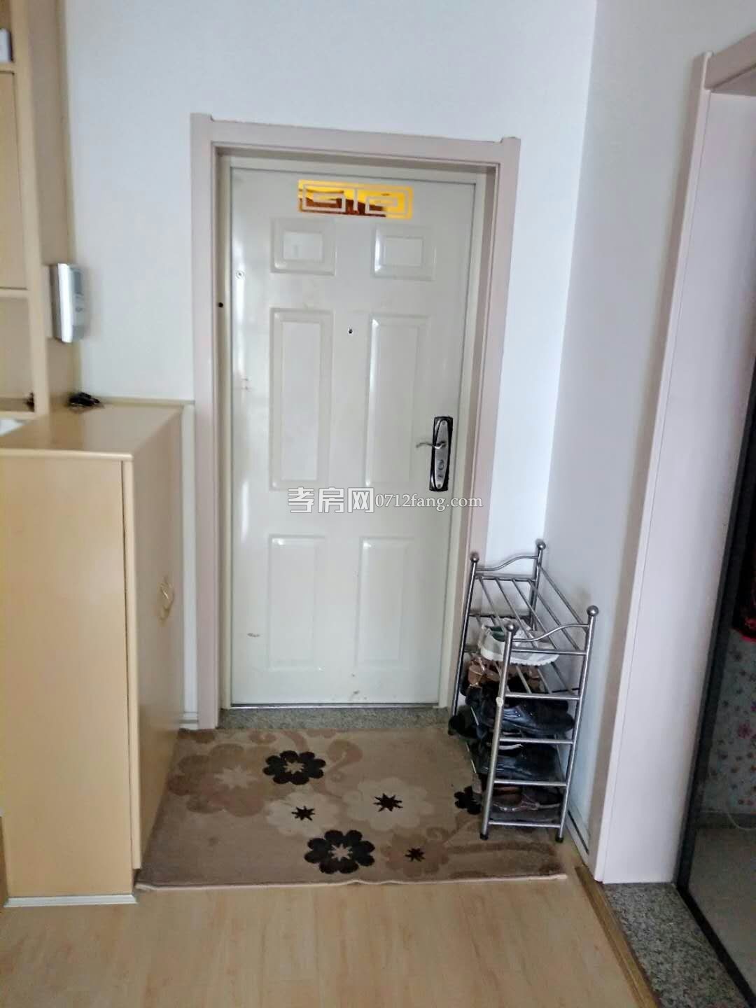 A2935中建二期18/32精裝贈(zèng)送8平米三室二廳一衛(wèi)不動(dòng)產(chǎn)證79平米86萬