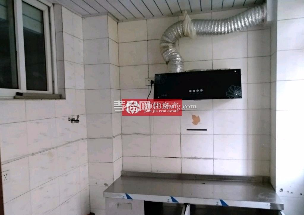 【潘佳房產(chǎn)推薦】滿二！乾坤名城1/6樓130㎡3室2廳2陽臺(tái)南北通透80萬